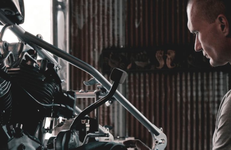 car-repair-engine-tnfd